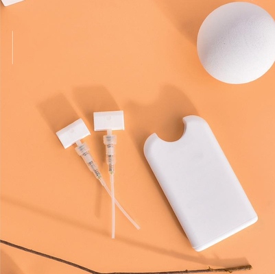 Butelka na perfumy o pojemności 10 ml na kartę kredytową