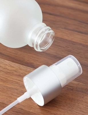 Pojemniki kosmetyczne na butelki z rozpylaczem PET 50 ml z pompą 24 mm